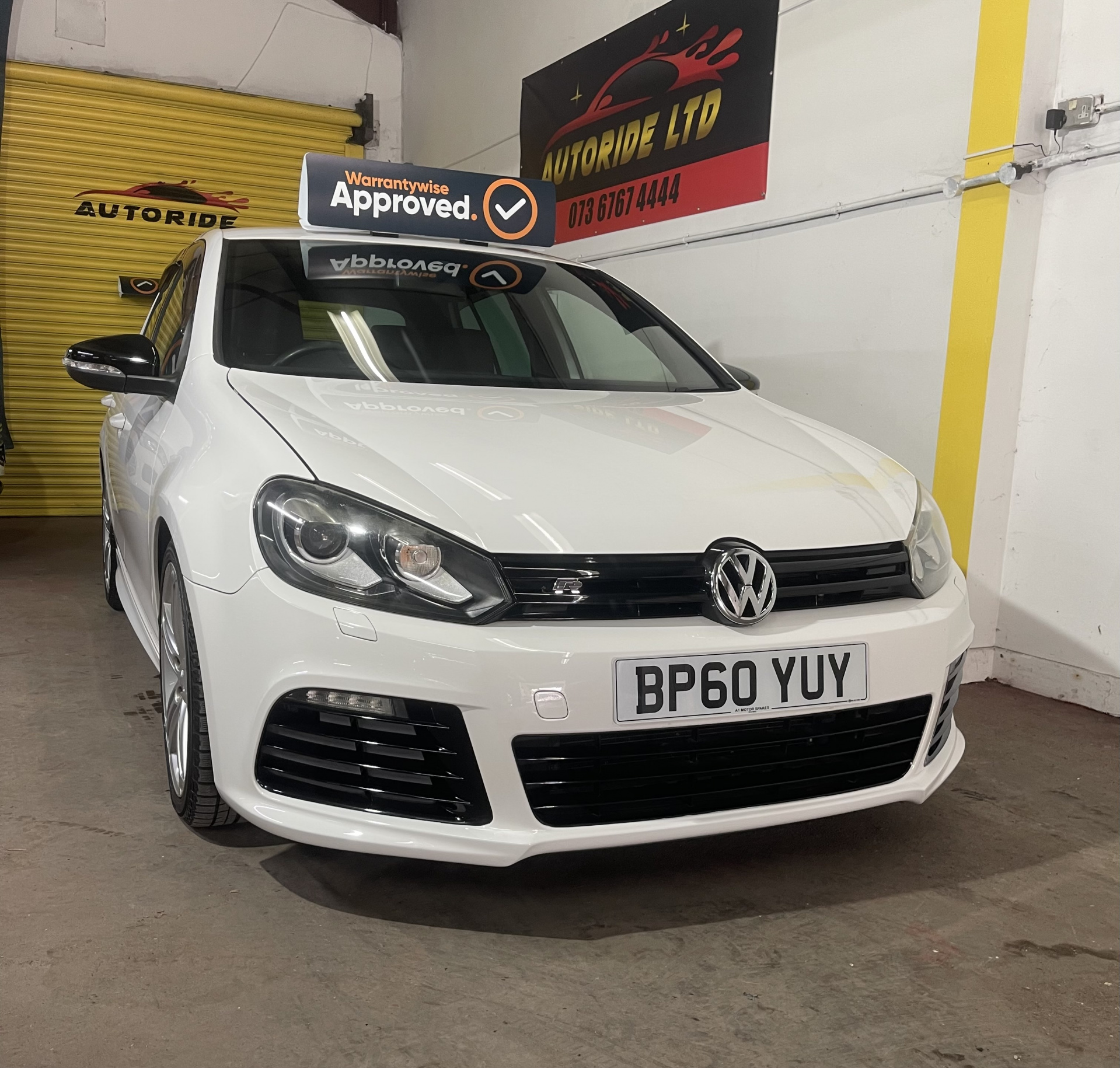 Volkswagen Golf R 2011