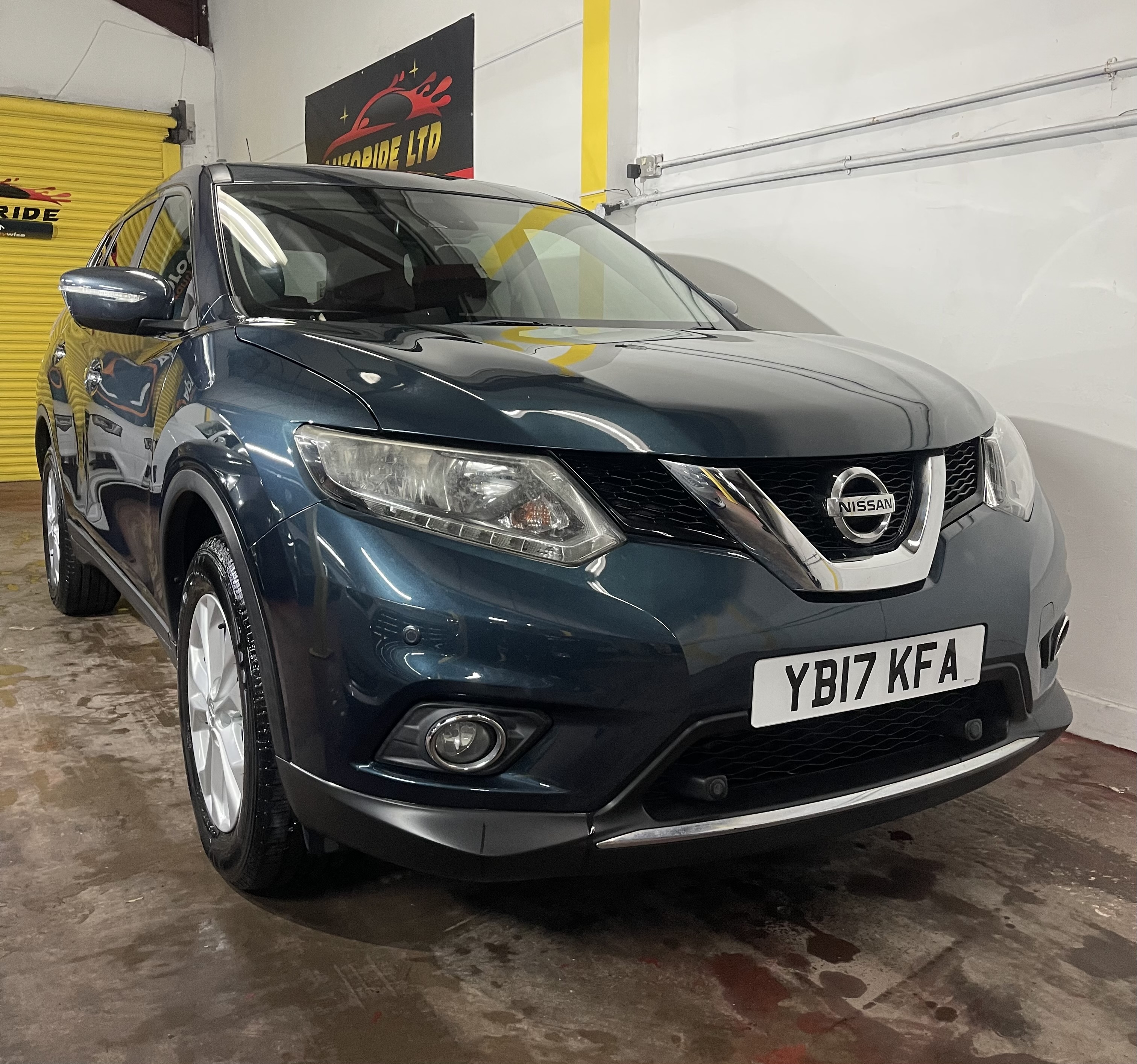 2017 NISSAN X-Trail SUV Blue  Manual