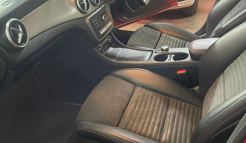 
								Used 2018 Mercedes C-Class full									