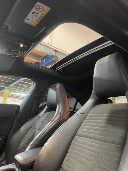 
										Used 2018 Mercedes C-Class full									