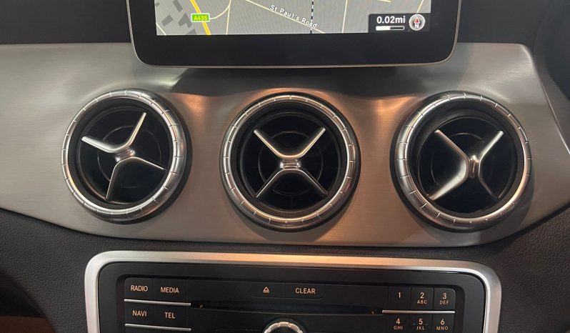 
								Used 2018 Mercedes C-Class full									