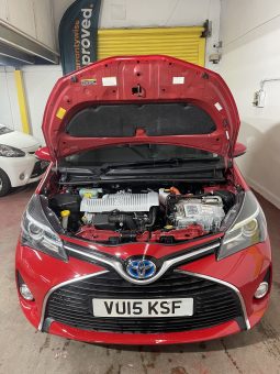 
										Used 2015 Toyota Yaris Hybrid Excel Cvt full									