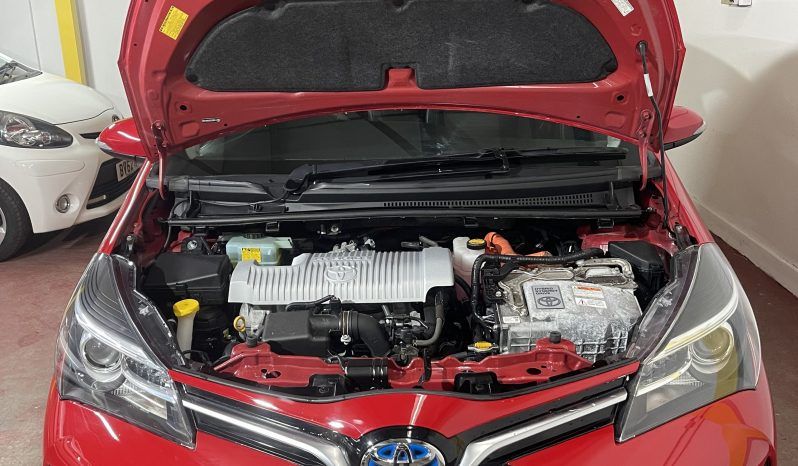
Used 2015 Toyota Yaris Hybrid Excel Cvt full									