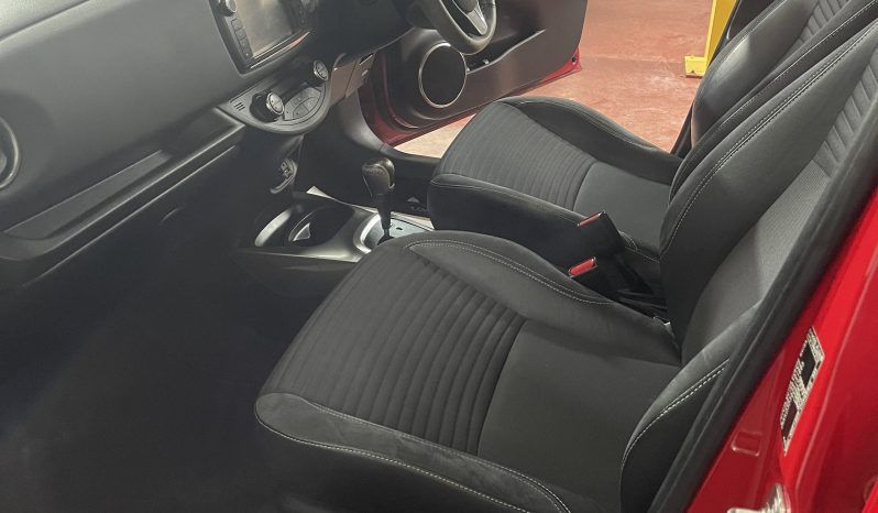 
Used 2015 Toyota Yaris Hybrid Excel Cvt full									