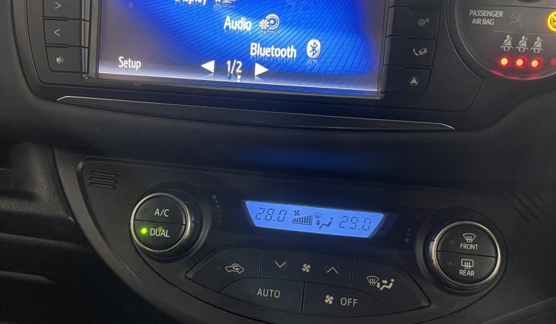 
Used 2015 Toyota Yaris Hybrid Excel Cvt full									