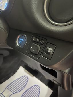
Used 2015 Toyota Yaris Hybrid Excel Cvt full									