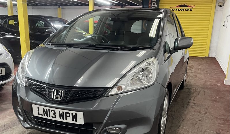 
								2013 Honda jazz Hatchback full									