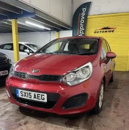 
2015 Kia Rio Red Hatchback full									