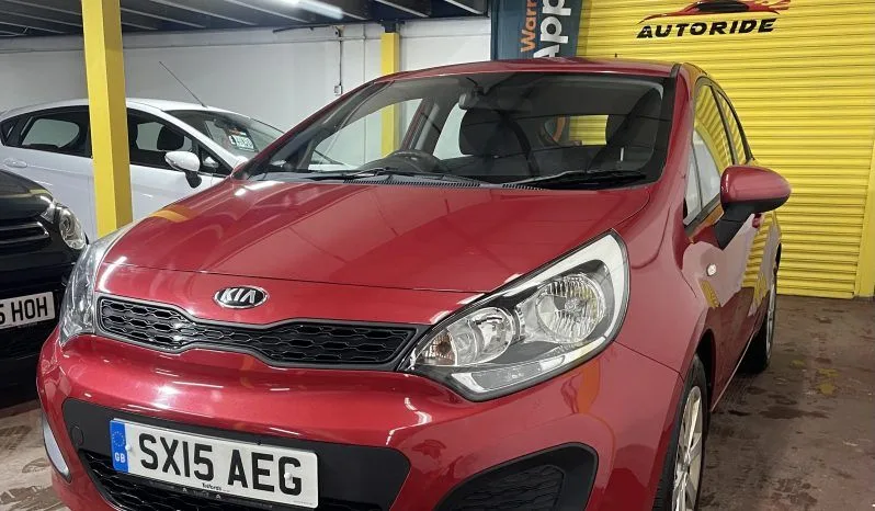 
2015 Kia Rio Red Hatchback full									