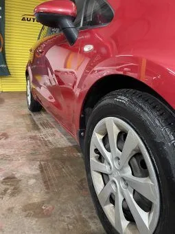 
2015 Kia Rio Red Hatchback full									