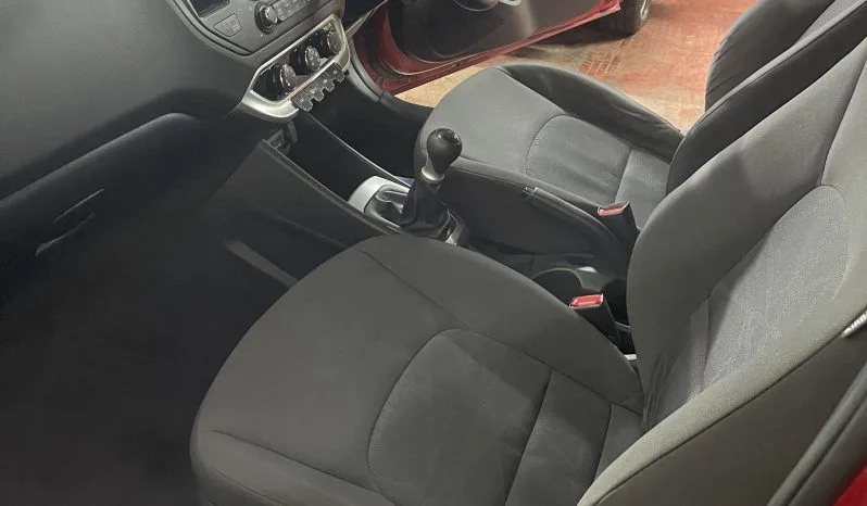 
2015 Kia Rio Red Hatchback full									