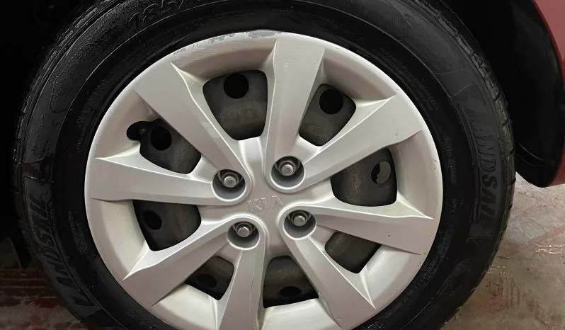 
2015 Kia Rio Red Hatchback full									