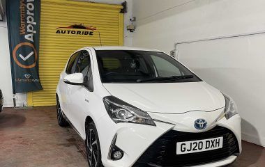 2020 Toyota Yaris Hybrid Excel Cvt White Hatchback