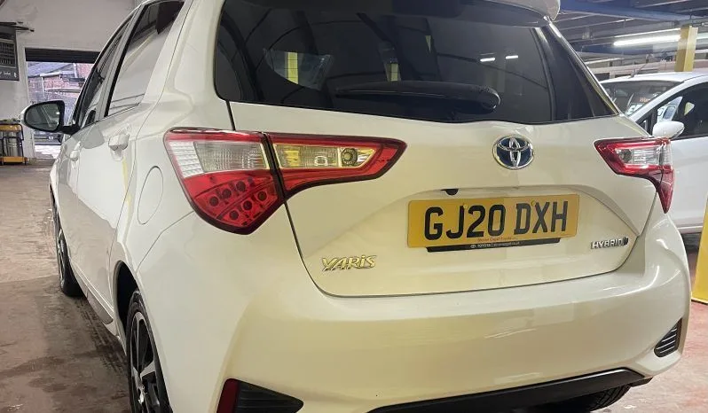 
2020 Toyota Yaris Hybrid Excel Cvt White Hatchback full									