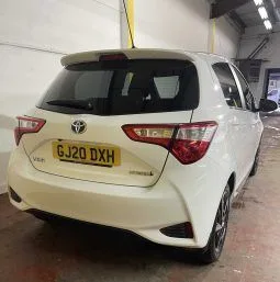 
2020 Toyota Yaris Hybrid Excel Cvt White Hatchback full									