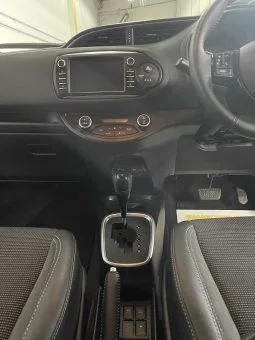 
2020 Toyota Yaris Hybrid Excel Cvt White Hatchback full									