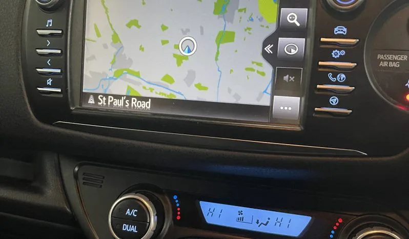 
2020 Toyota Yaris Hybrid Excel Cvt White Hatchback full									