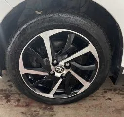 
2020 Toyota Yaris Hybrid Excel Cvt White Hatchback full									