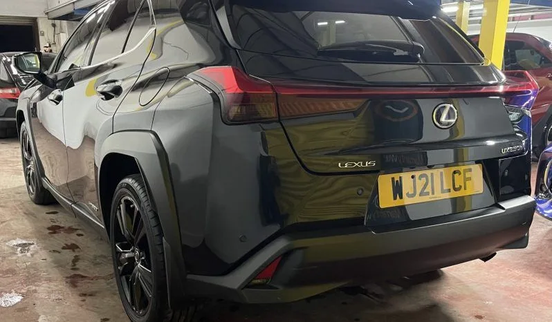 
2021 Lexus Ux 250H 4X2 Cvt Black SUV full									