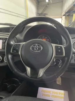 
2012 Toyota yaris vvt White Hatchback full									
