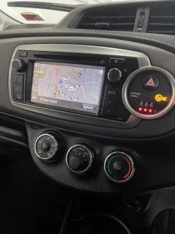 
2012 Toyota yaris vvt White Hatchback full									