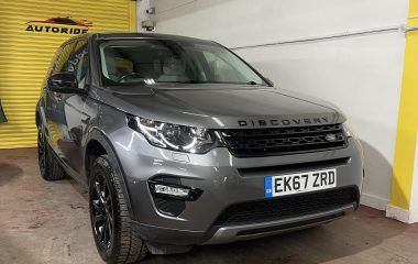 2017 Land rover Discovery grey SUV