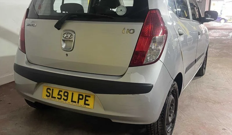 
2009 Hyundai i10 Silver Hatchback full									