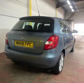 2008 skoda fabia blue Hatchback