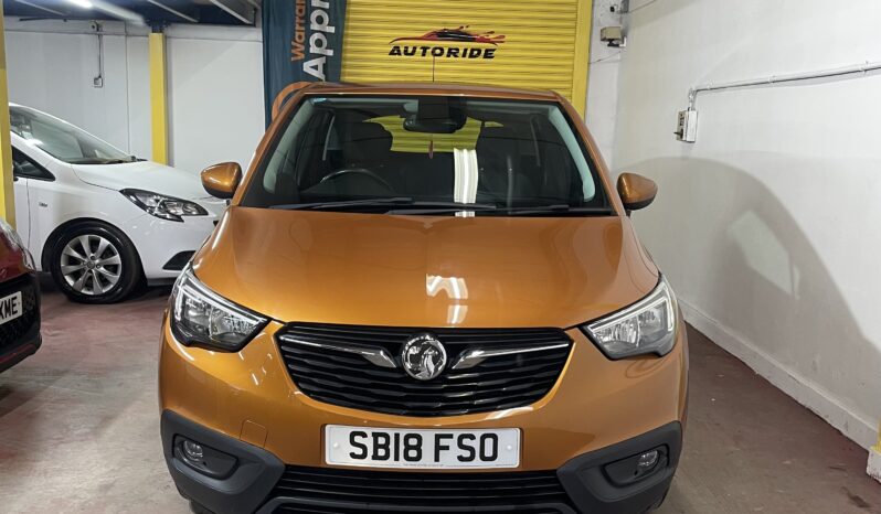 
2018 Vauxhall Crossland Orange SUV full									
