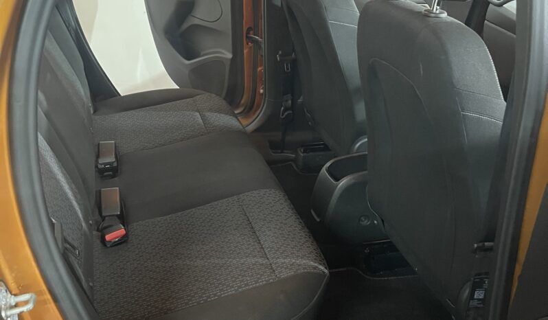 
2018 Vauxhall Crossland Orange SUV full									