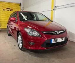 2011 Hyundai i30 Red Hatchback