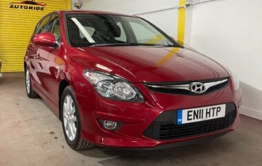 2011 Hyundai i30 Red Hatchback