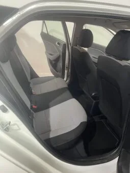 
2015 Hyundai i20 White Hatchback full									