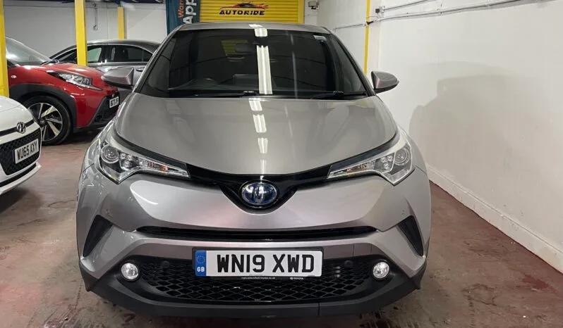 
Toyota C-HR Silver SUV full									