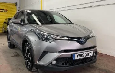 Toyota C-HR Silver SUV