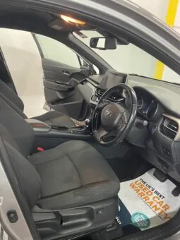 
Toyota C-HR Silver SUV full									
