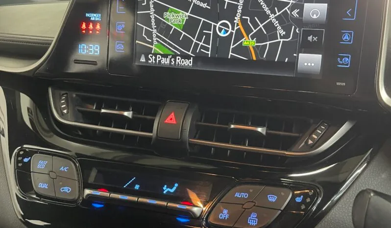 
Toyota C-HR Silver SUV full									