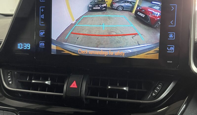 
Toyota C-HR Silver SUV full									