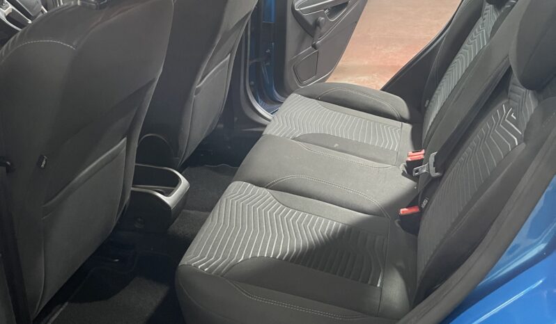 
2013 Ford Fiesta blue Hatchback full									