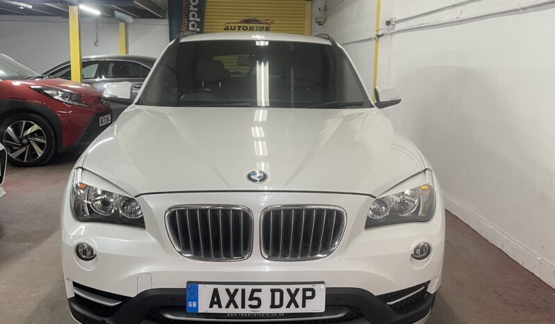 
2015 BMW x1 White SUV full									