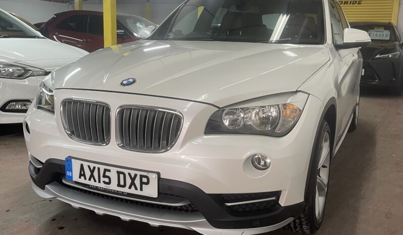 
2015 BMW x1 White SUV full									