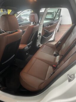 
2015 BMW x1 White SUV full									