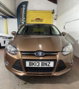
2013 Ford Focus brown Hatchback full									