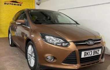 2013 Ford Focus brown Hatchback