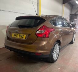 
2013 Ford Focus brown Hatchback full									