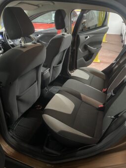 
2013 Ford Focus brown Hatchback full									