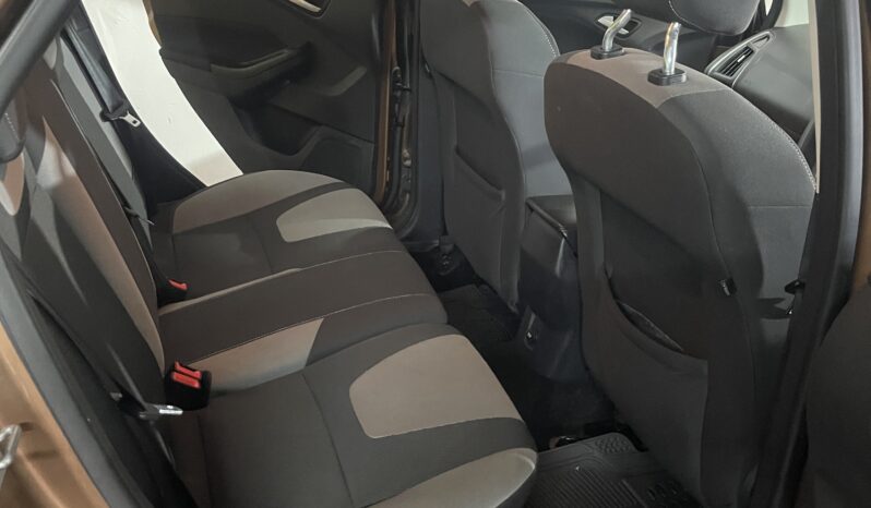 
2013 Ford Focus brown Hatchback full									
