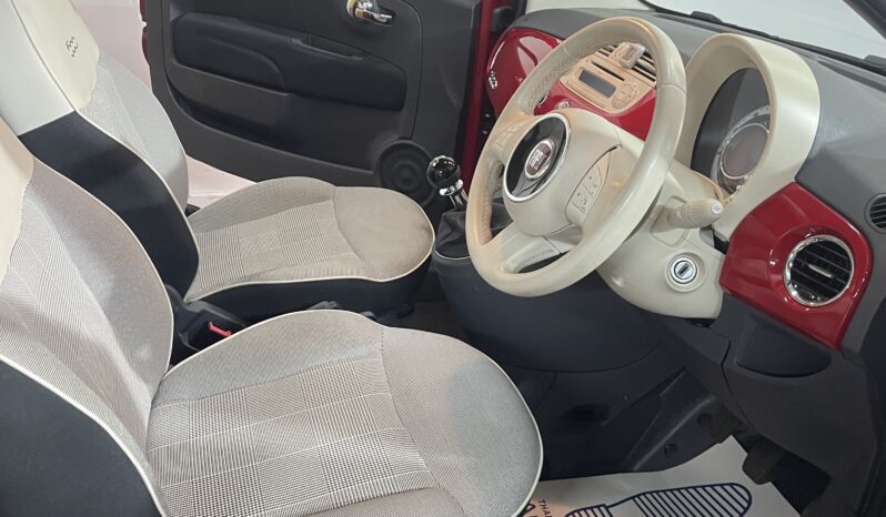 
2015 Fiat 500 Red Hatchback full									
