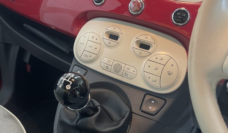 
2015 Fiat 500 Red Hatchback full									
