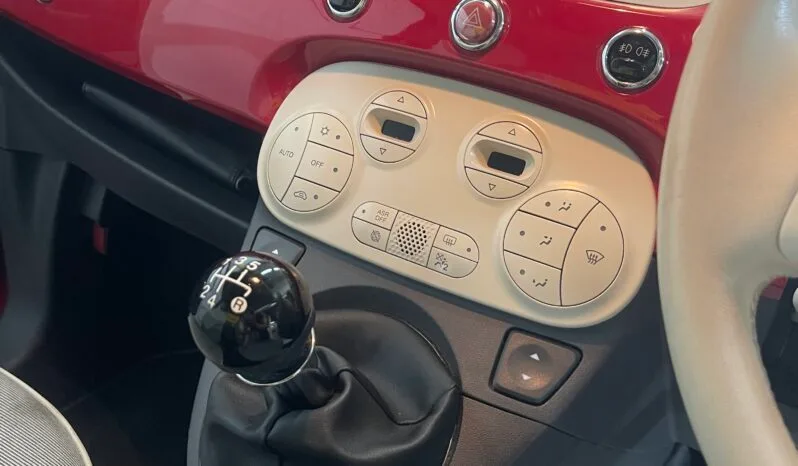 
2015 Fiat 500 Red Hatchback full									